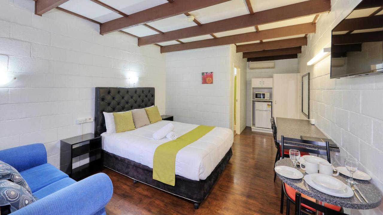 Azalea Motel Кунабарабран Екстер'єр фото